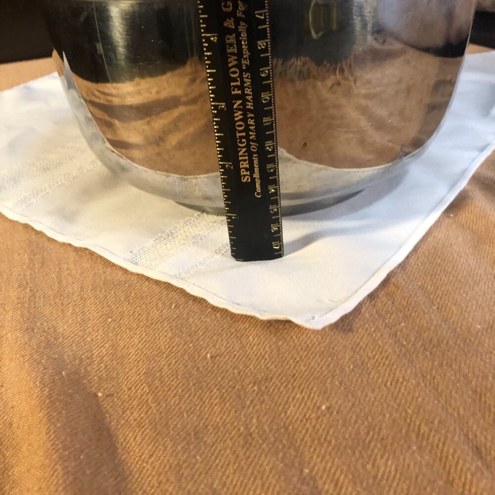 2 Unbranded Stainless Steel Mixing Bowls NB. - Picture 9 of 12